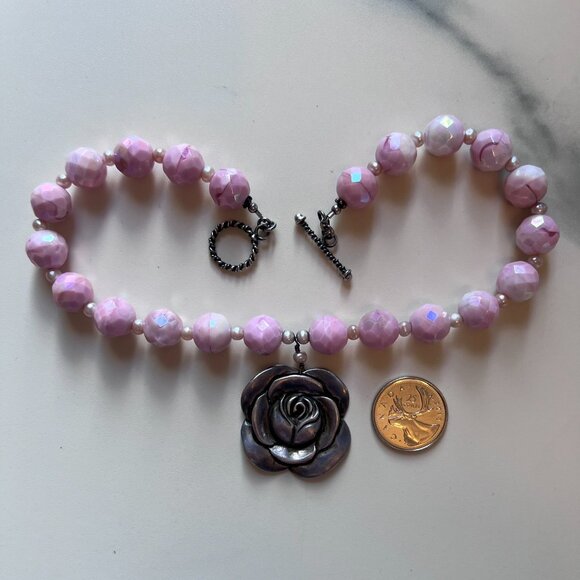 Stunning Silver Rose Pendant on Vintage 1960s Beads + Freshwater Pearls Necklace - Picture 7 of 7